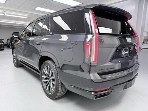 2022 Cadillac Escalade Sport