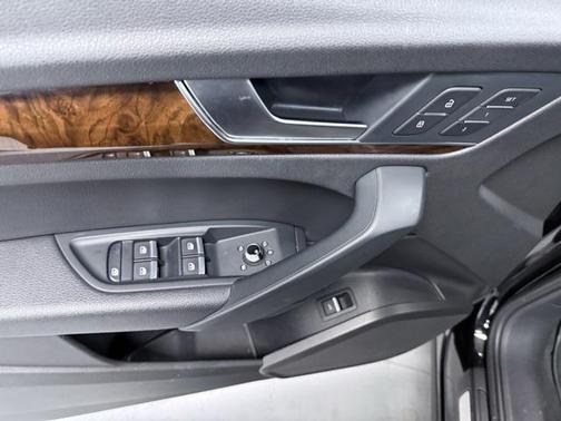 2018 Audi Q5 2.0T Premium Plus