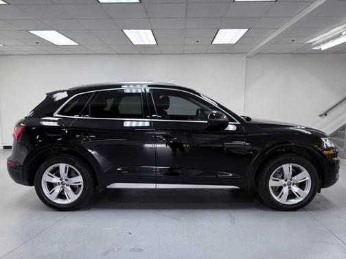 2018 Audi Q5 2.0T Premium Plus