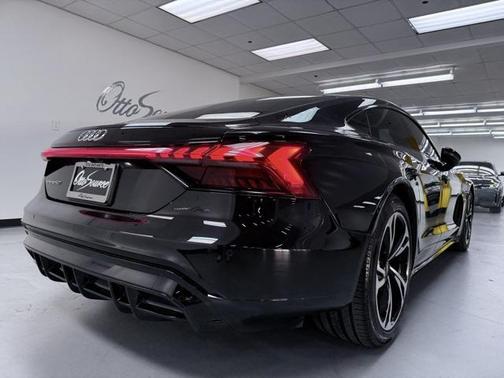 2022 Audi e-tron GT Premium Plus
