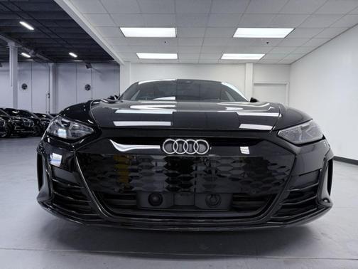 2022 Audi e-tron GT Premium Plus