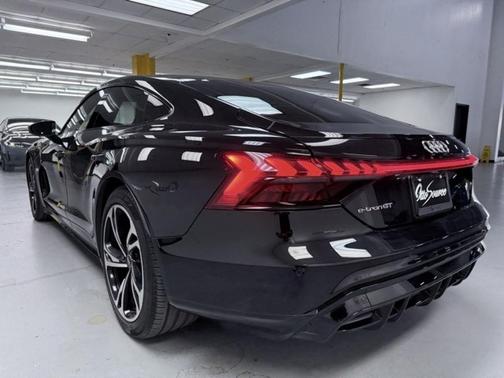 2022 Audi e-tron GT Premium Plus