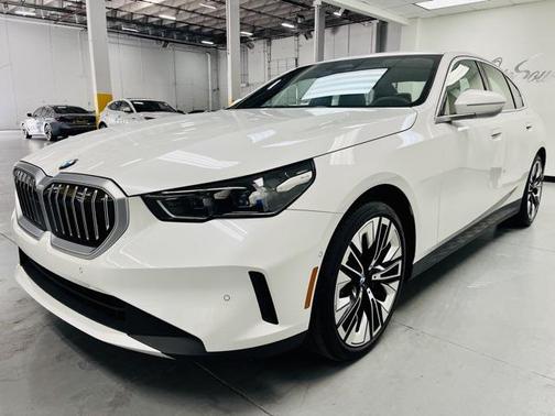 2024 BMW 530 i