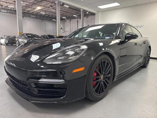 2020 Porsche Panamera GTS