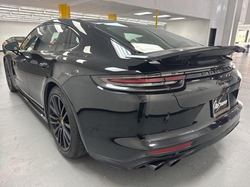 2020 Porsche Panamera GTS