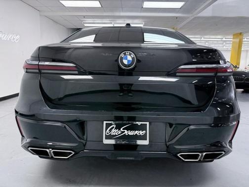 2023 BMW 760 i xDrive