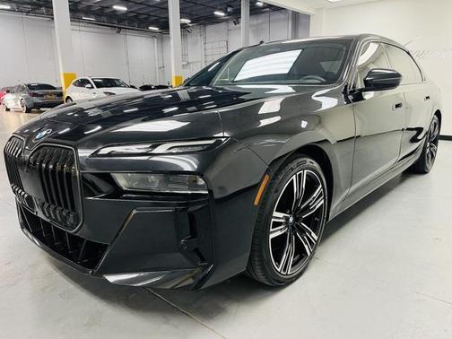 2024 BMW 740 i