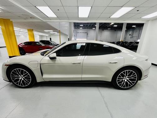 2021 Porsche Taycan Base