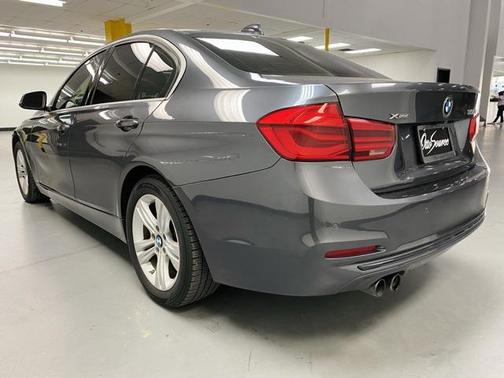2018 BMW 330 i xDrive