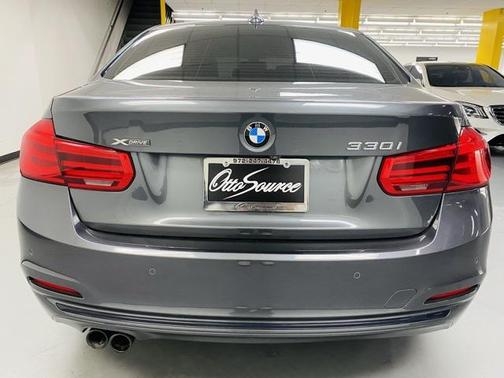 2018 BMW 330 i xDrive