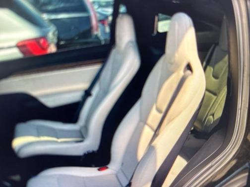 2022 Tesla Model X Base