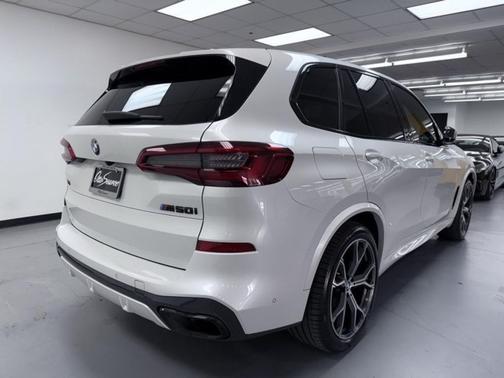 2020 BMW X5 M50i