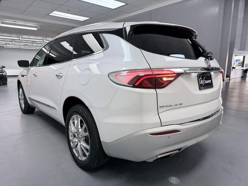 2023 Buick Enclave Essence FWD