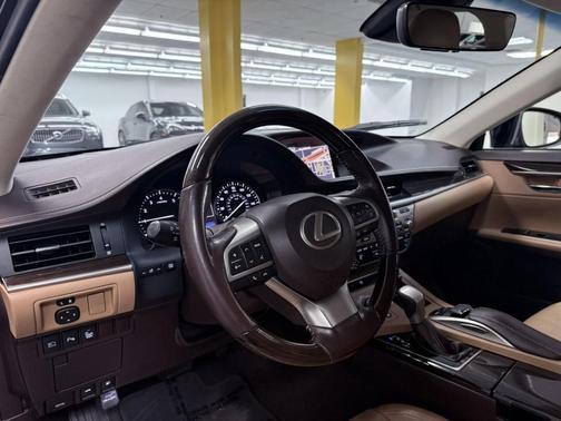 2016 Lexus ES 350 Base