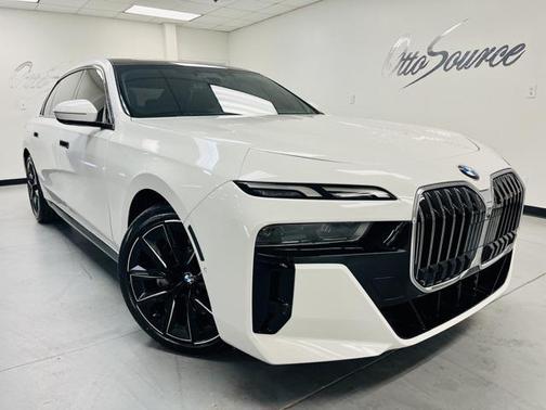 2023 BMW 740 i