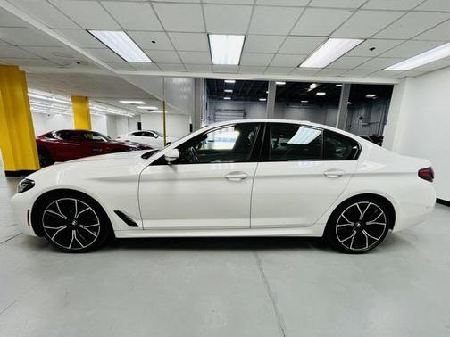 2022 BMW 530 i