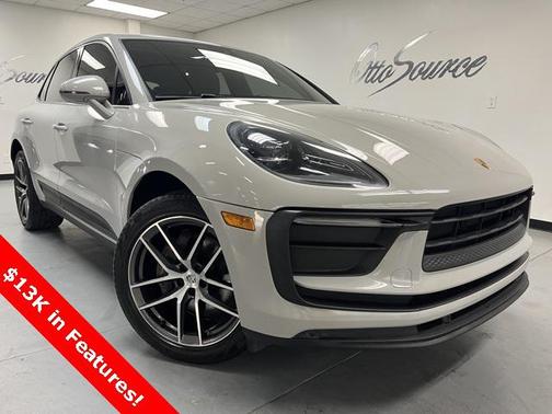 2022 Porsche Macan Base