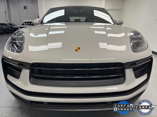 2022 Porsche Macan Base