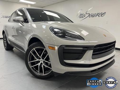 2022 Porsche Macan Base