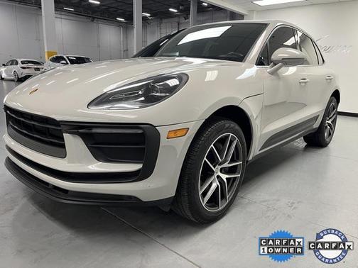 2022 Porsche Macan Base