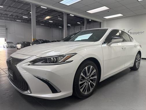 2021 Lexus ES 300h Base
