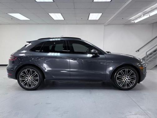 2018 Porsche Macan Sport Edition