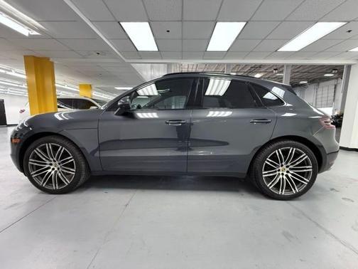 2018 Porsche Macan Sport Edition