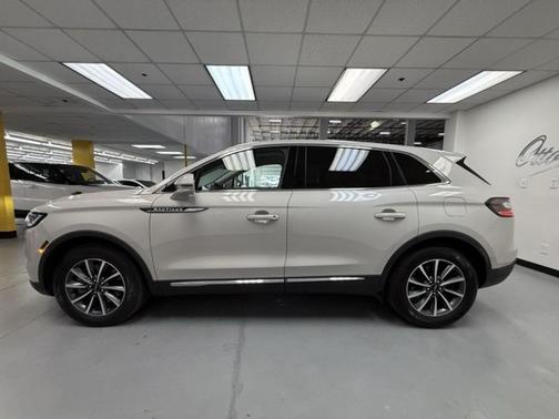 2021 Lincoln Nautilus Standard