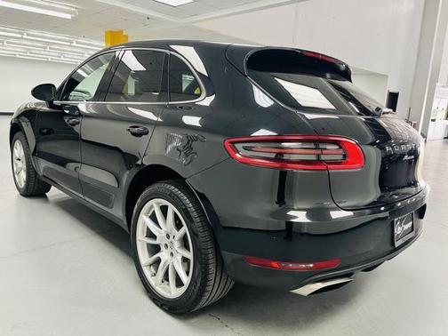 2018 Porsche Macan Base