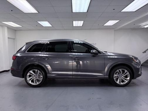 2020 Audi Q7 55 Premium Plus