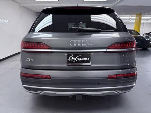 2020 Audi Q7 55 Premium Plus