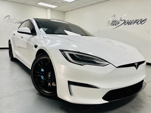 2022 Tesla Model S Base