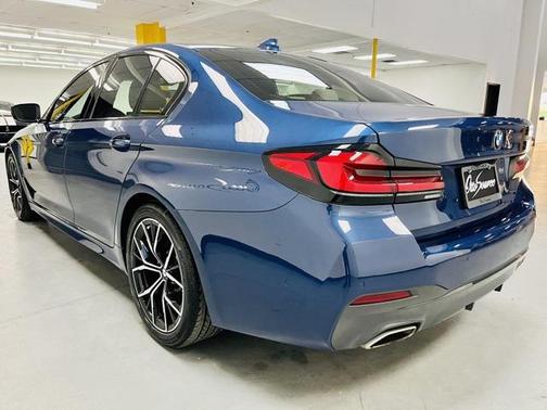 2022 BMW 530 i
