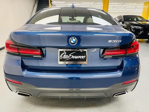 2022 BMW 530 i