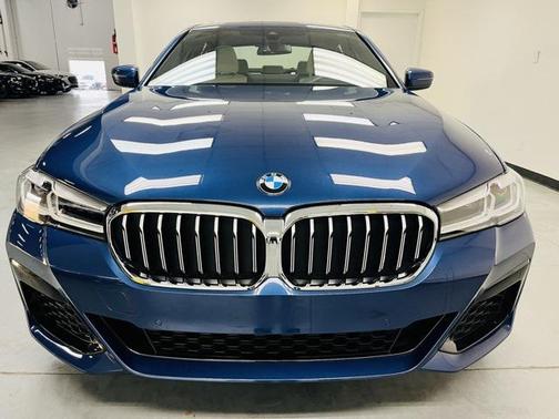 2022 BMW 530 i