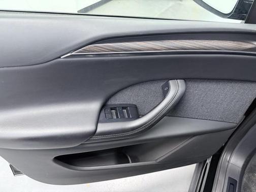 2022 Tesla Model X Base