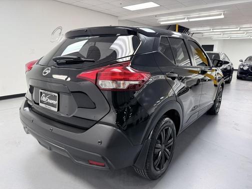 2020 Nissan Kicks S