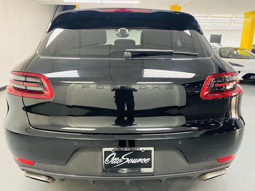 2018 Porsche Macan Base
