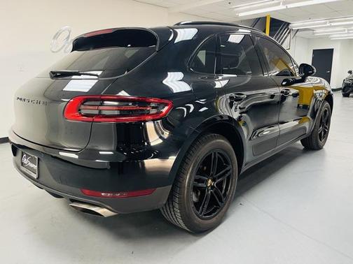 2018 Porsche Macan Base