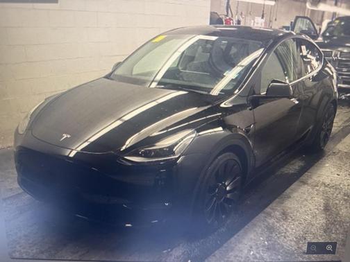 2023 Tesla Model Y Performance Dual Motor All-Wheel Drive