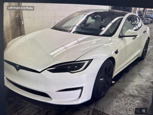 2022 Tesla Model S Base