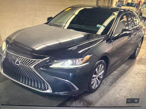 2020 Lexus ES 300h Base