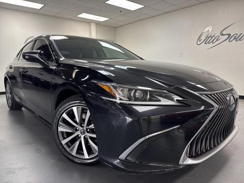2020 Lexus ES 300h Base