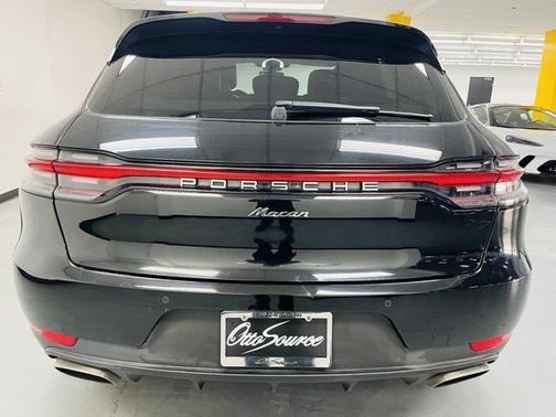 2020 Porsche Macan Base