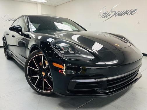 2018 Porsche Panamera 4