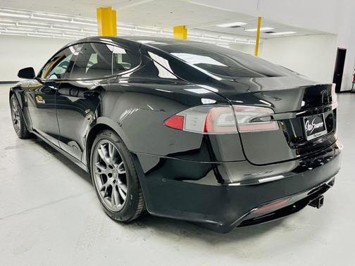 2022 Tesla Model S Base