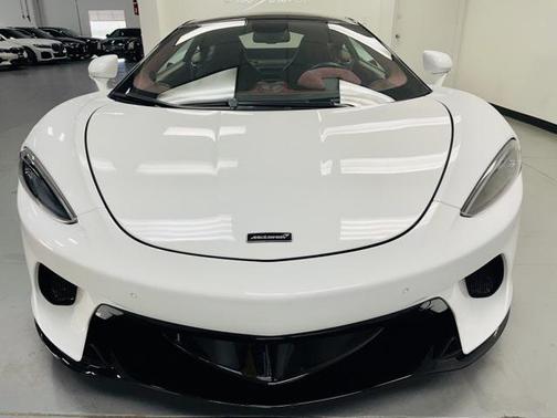 2020 McLaren GT Base