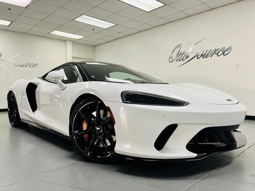 2020 McLaren GT Base