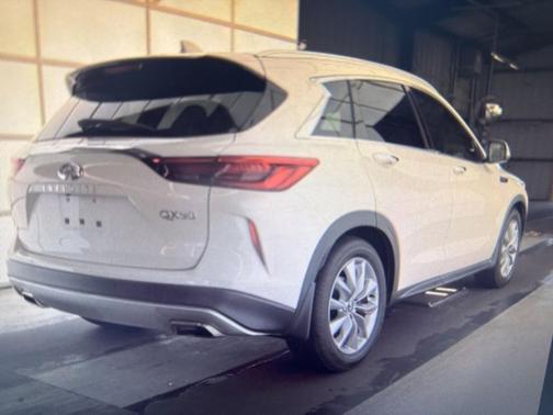 2021 INFINITI QX50 LUXE