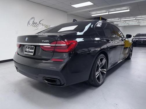 2019 BMW 740 740i